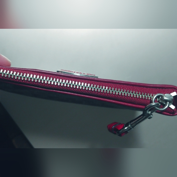 Coach 4x6 card & money holder, Coach tiny wallet, change purse - Picture 9 of 11